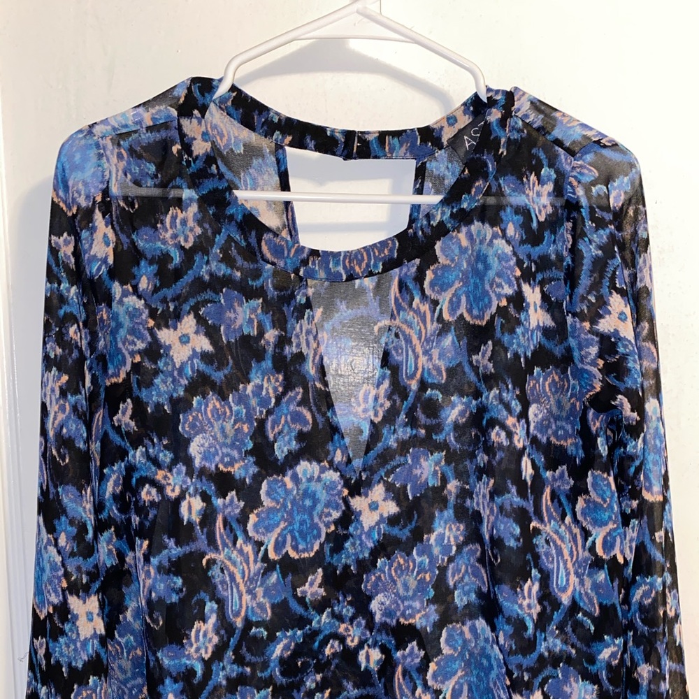 Blue blouse